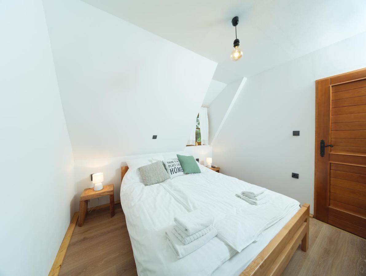 Yeti Cabin Plitvica selo Bagian luar foto
