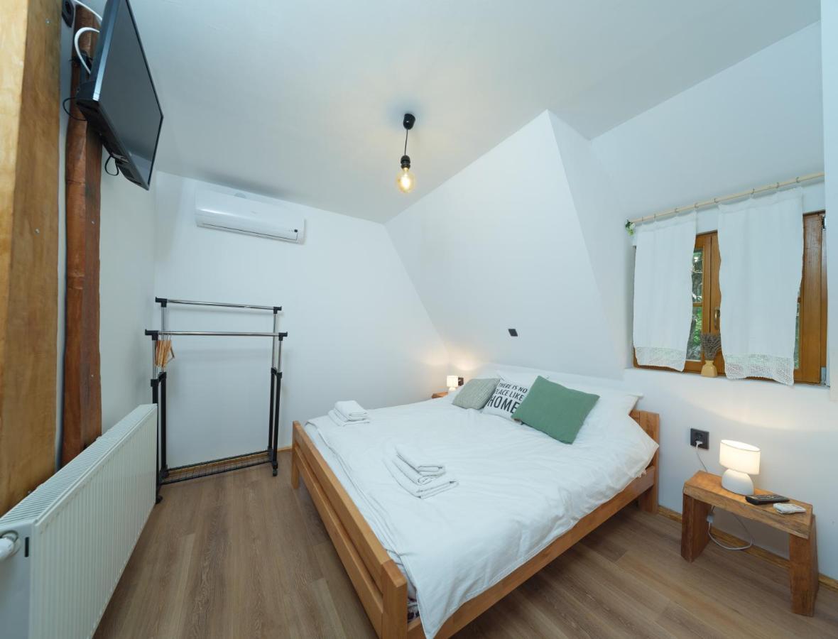 Yeti Cabin Plitvica selo Bagian luar foto